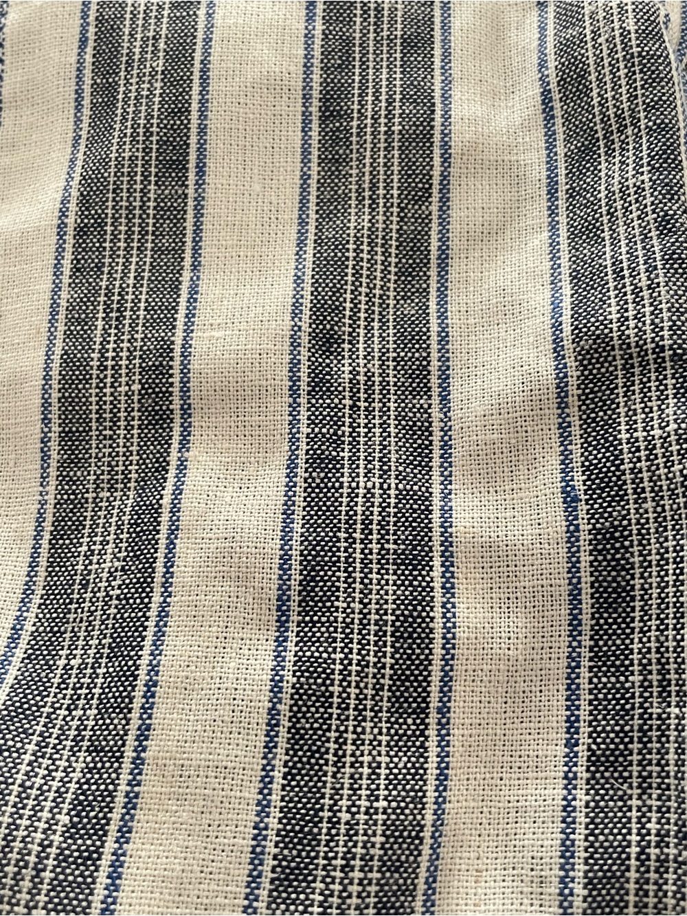 SO Kohl’s Blue and Ivory Linen Striped Pants
High Rise Tapered Leg Sz L Pull Up